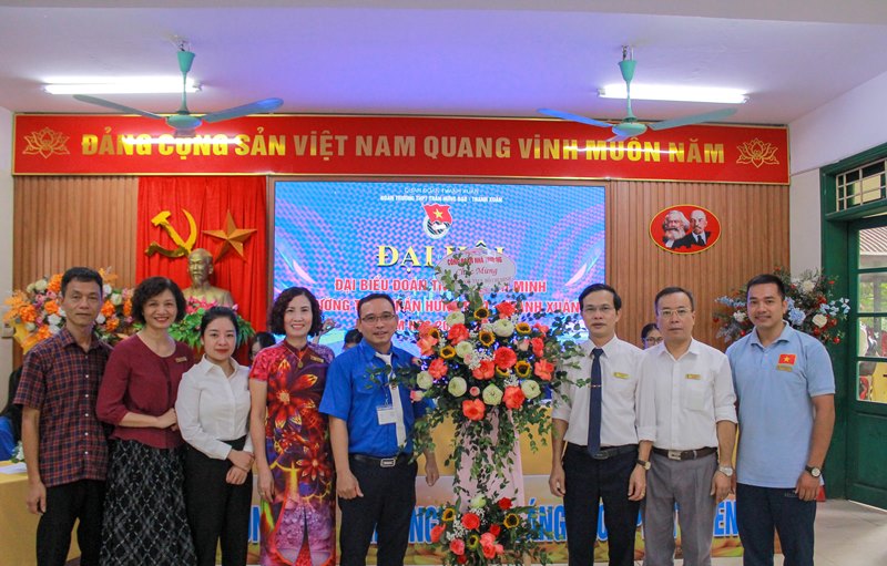 ĐẠI HỘI ĐẠI BIỂU ĐON TNCS HỒ CH MINH TRƯỜNG T.H.P.T TRẦN HƯNG ĐẠO - THANH XUN NHIỆM KỲ 2023 - 2024